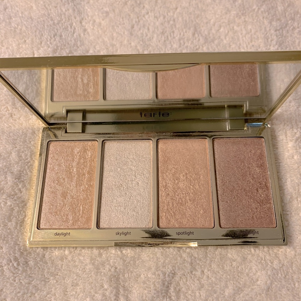 TARTE highlighter skin twinkle volume 2